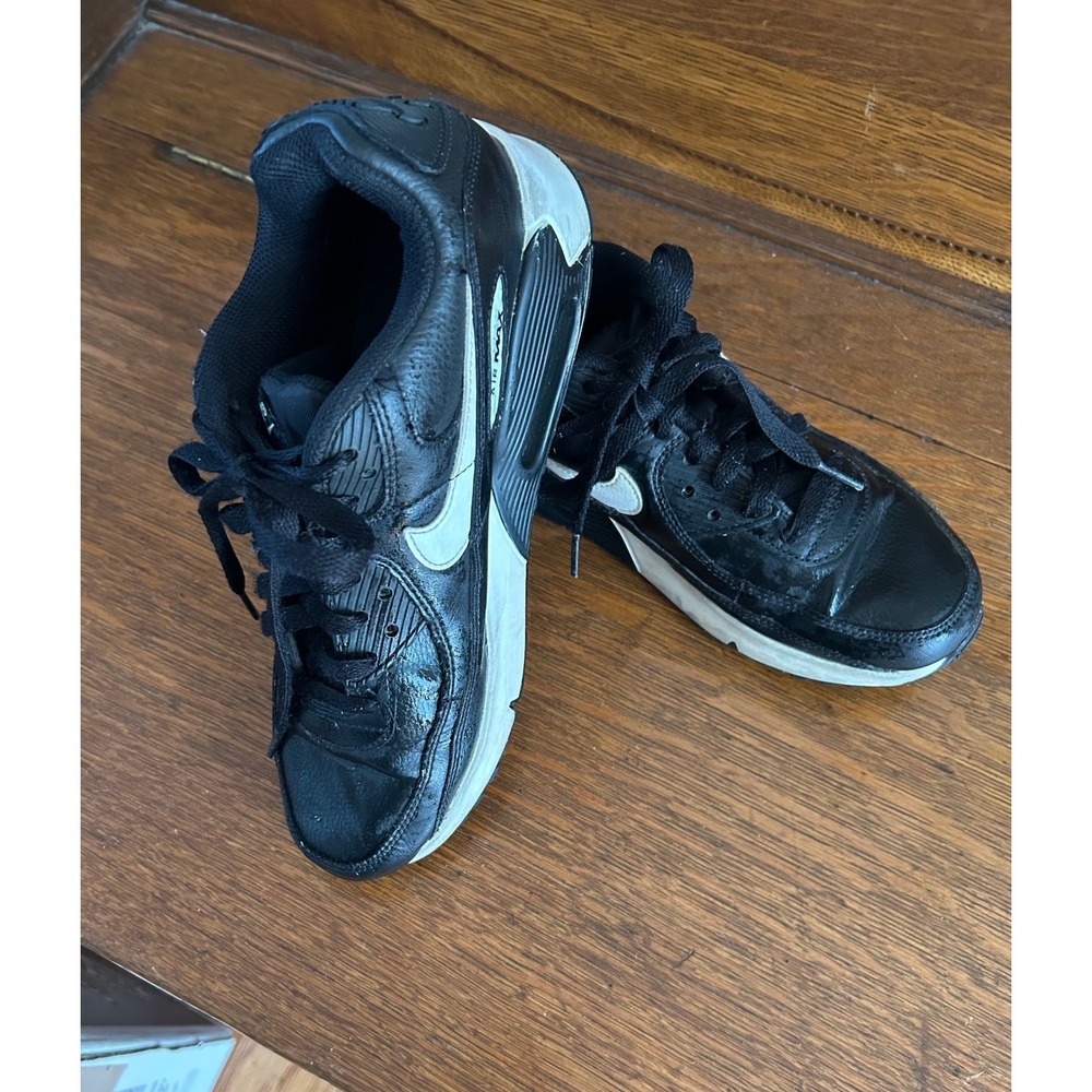 Nike Air Max 90 Black White Leather Low Top Sneakers Trainers Youth 5.5
